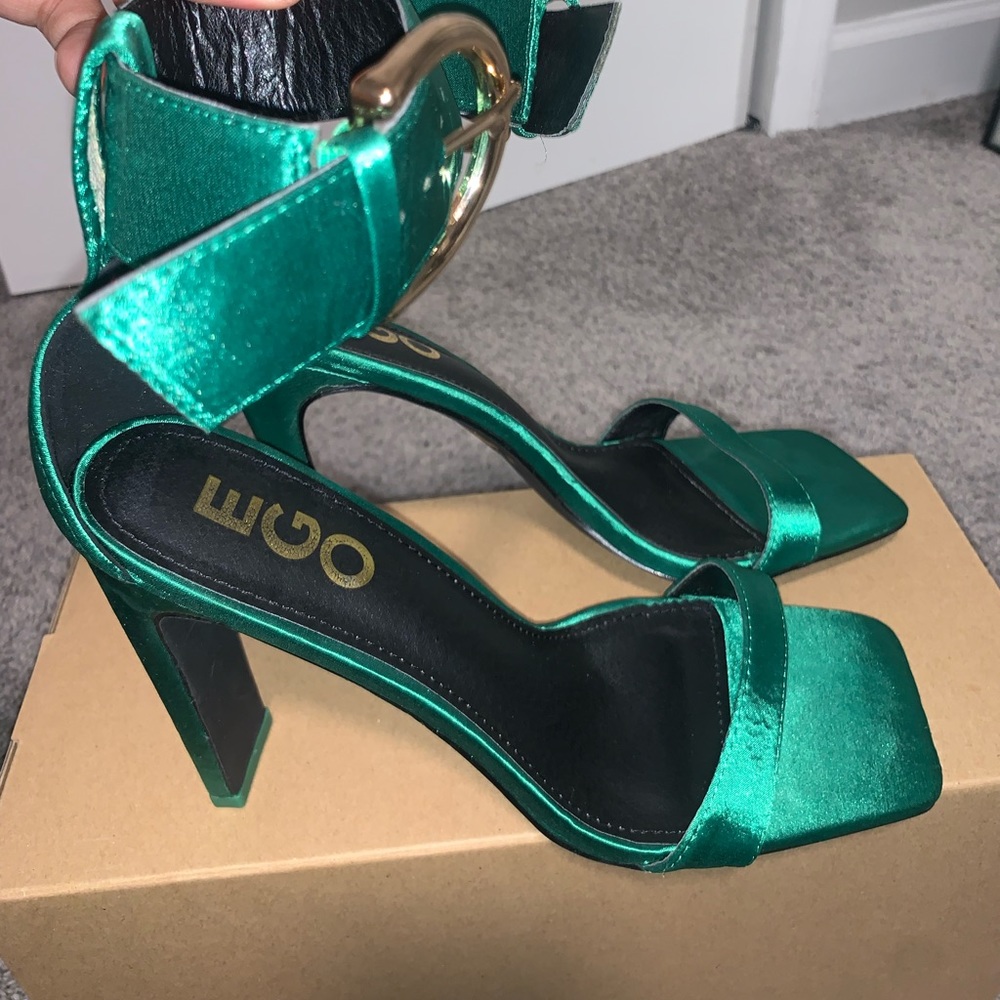 Dark Green Ego Sandal Heels size 9W